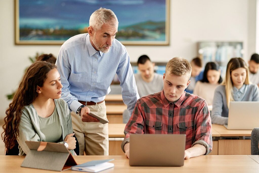 Come chiedere a un professore di essere relatore? Guida pratica alla scelta del relatore 5 Come chiedere a un professore di essere relatore? Guida pratica alla scelta del relatore