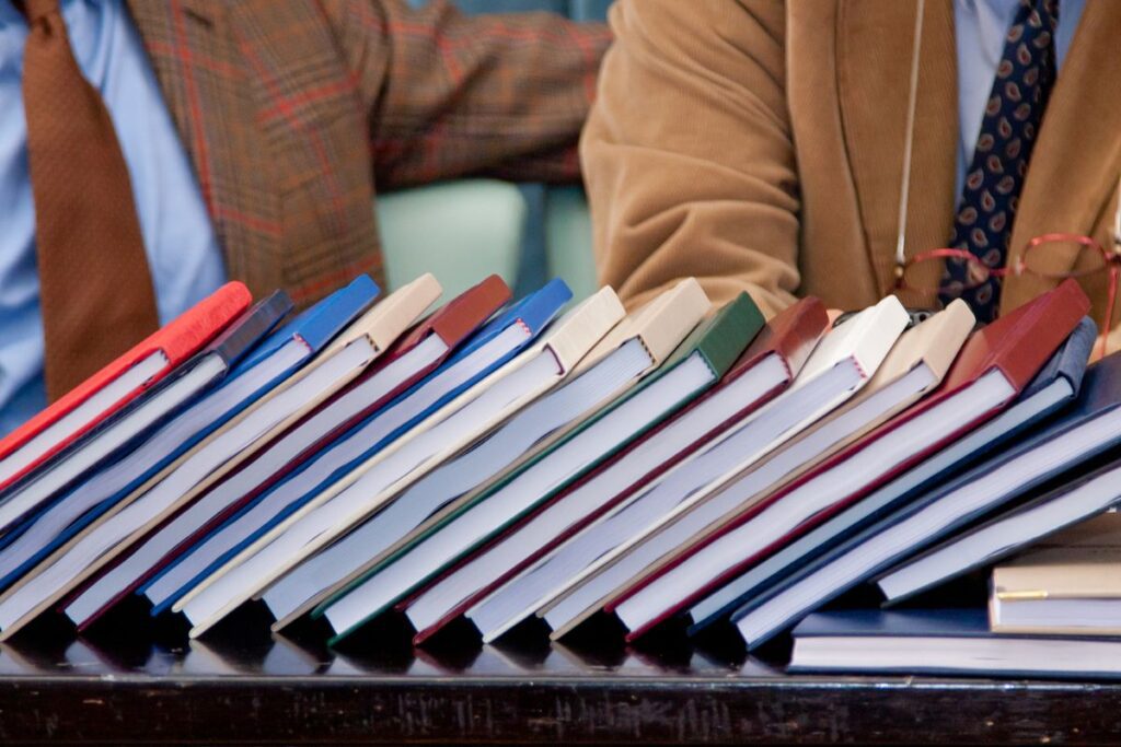 Come Stampare la Tua Tesi in Modo Efficiente 3 Come Stampare la Tua Tesi in Modo Efficiente